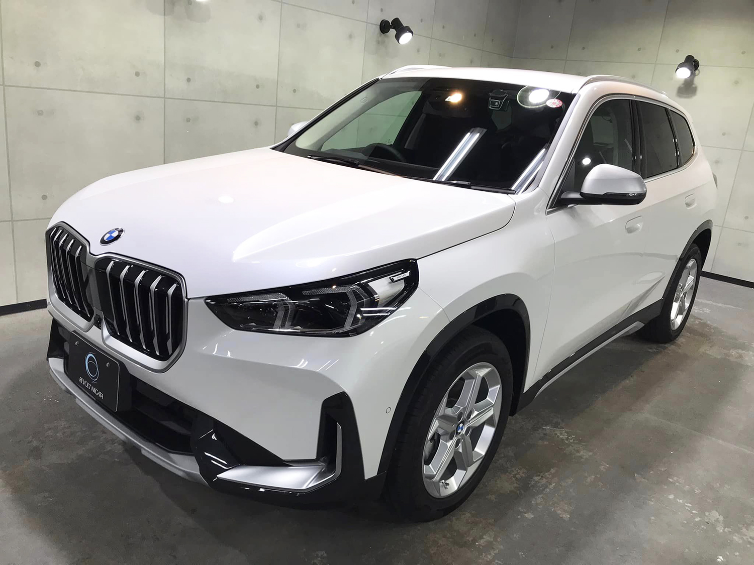 bmwx1-1.jpg